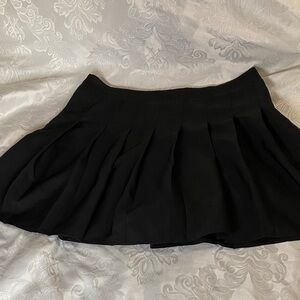XL black Skort pleated skirt with built in shorts